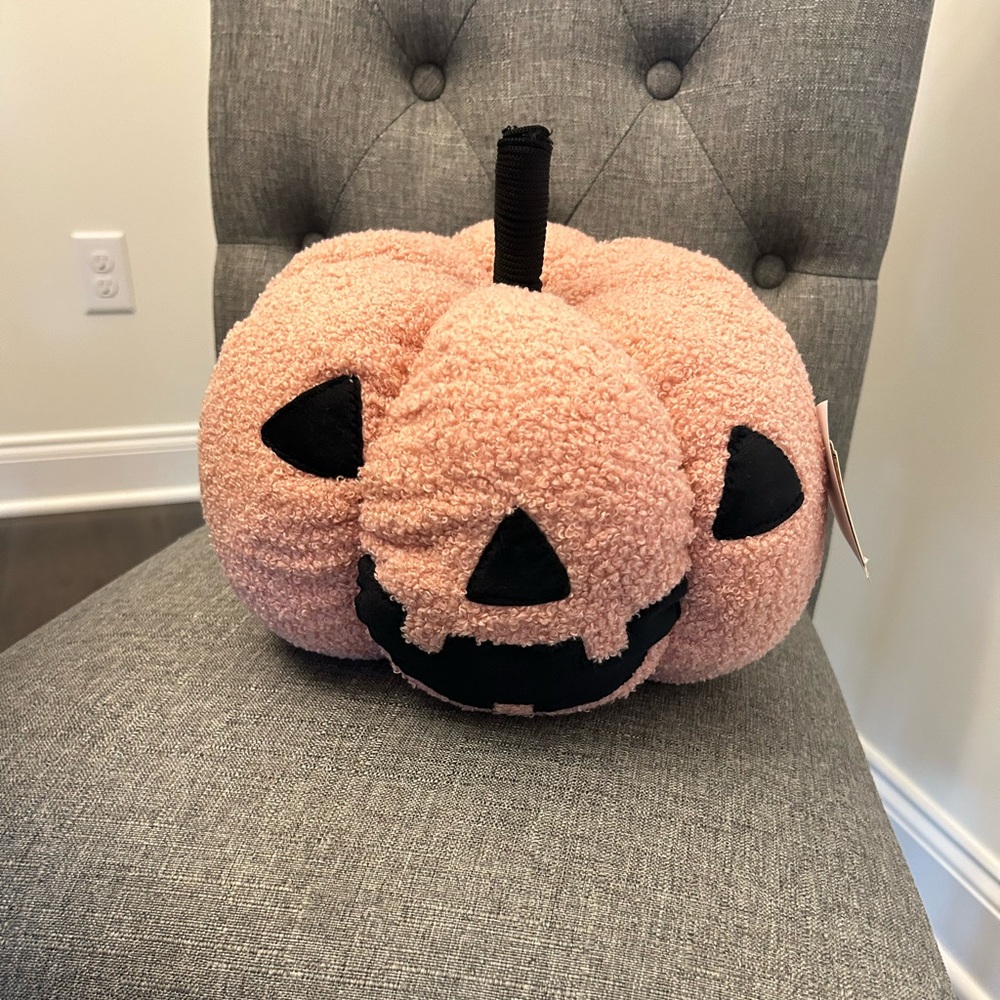NWT Sweet Street Pink Halloween Weighted Bottom Sherpa Pumpkin Jack-o-lantern